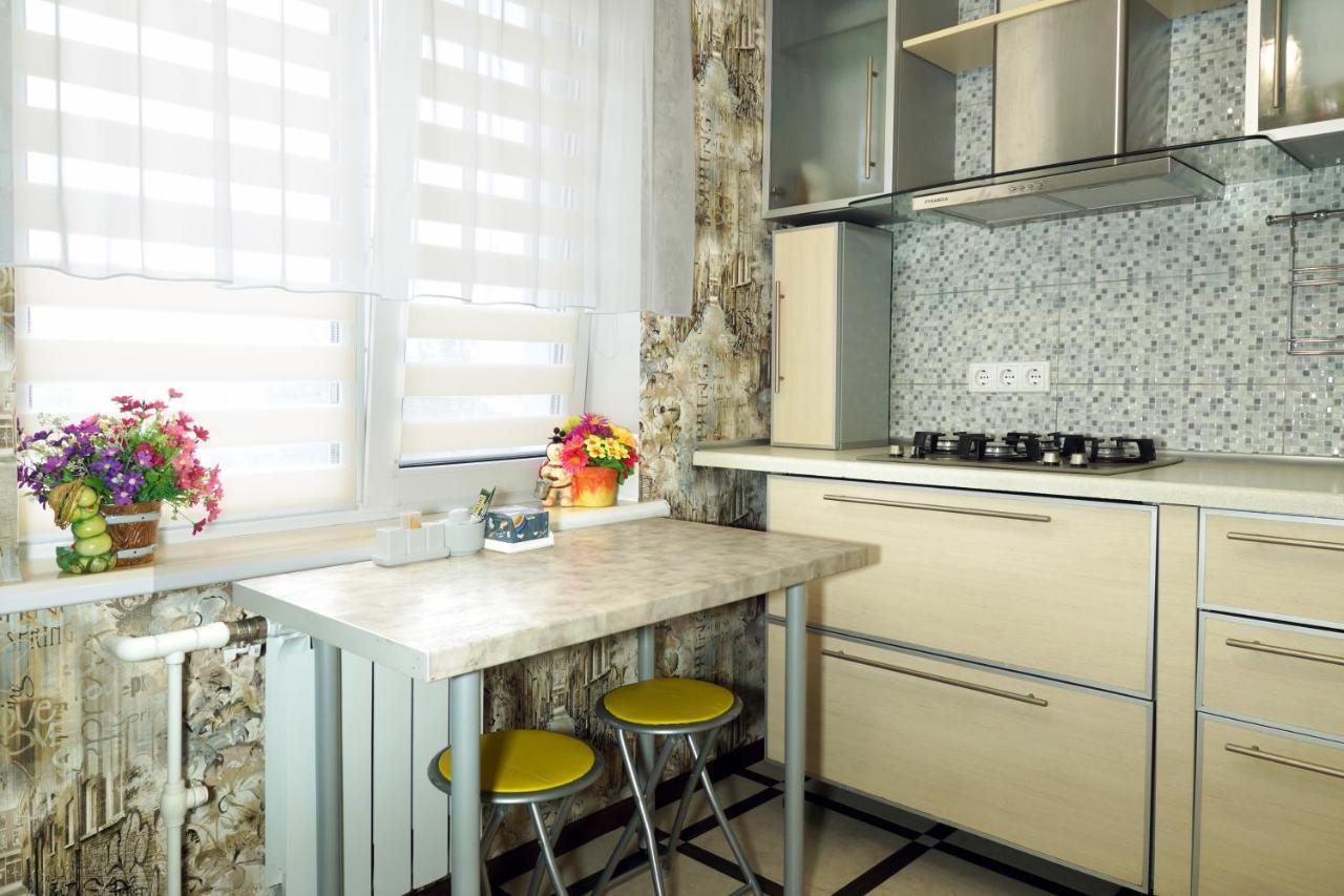 2 Rooms Semi-Luxury Apt On 39-H Nezalezhnoi Ukrаiny Street Next To The City Council Zaporizhia Exterior photo